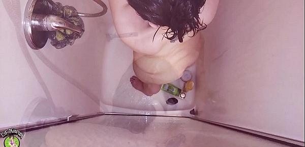  Man SNEAKS into the BATHROOM to record BBW teen BATING in the SHOWER!!! *FULL version on XVIDEOS RED!*